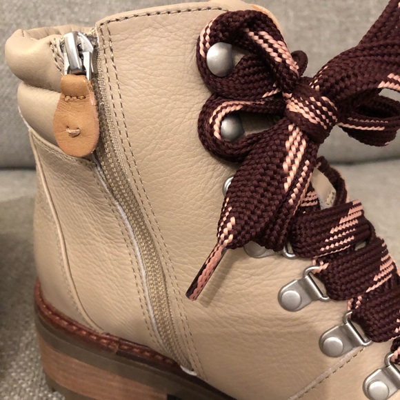 Gentle Souls by Kenneth Cole size 8 leather boots - Picture 7 of 8